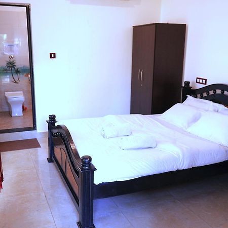 This Is It Beachfront - Rooms, Cafe & Events Arambol Exterior photo