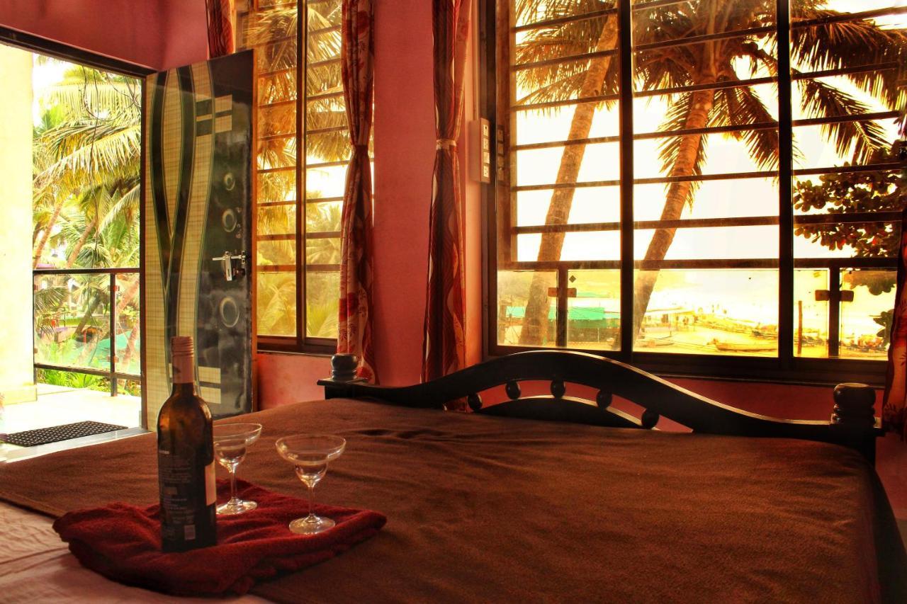 This Is It Beachfront - Rooms, Cafe & Events Arambol Exterior photo