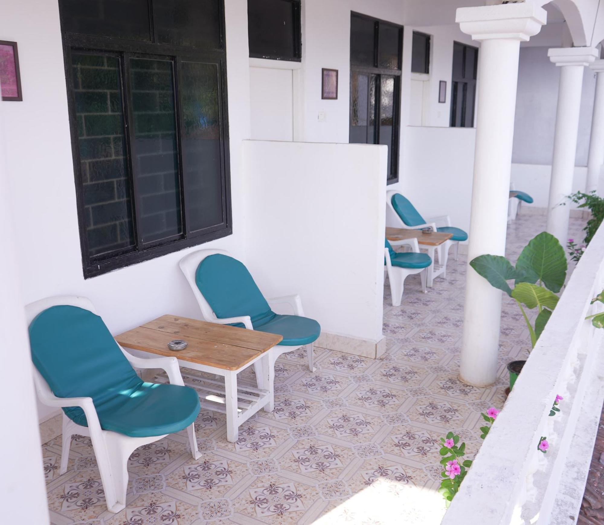 This Is It Beachfront - Rooms, Cafe & Events Arambol Exterior photo